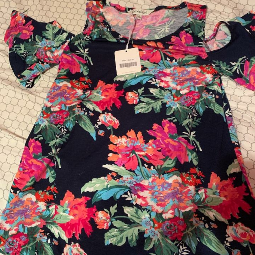 Davi @ Dani dressy top